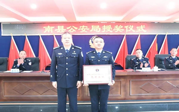 񾯲5.jpg