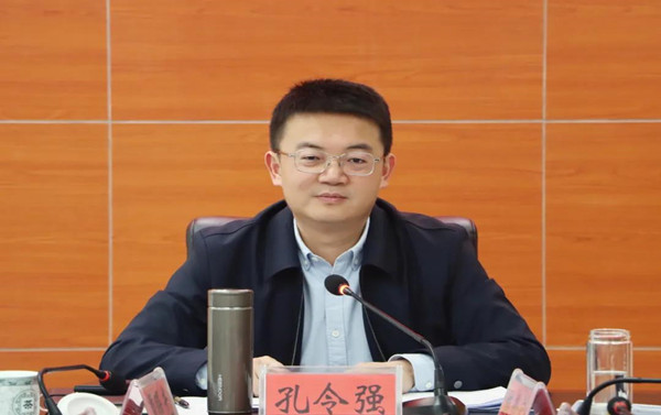 孔令强主持召开2021年南县人民政府第3次常务会议