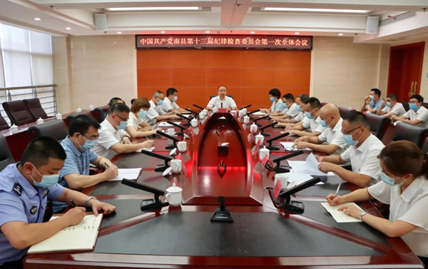 县委书记6.jpg 县委书记6.jpg