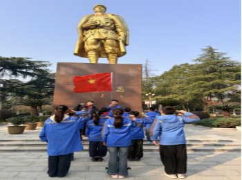 é�ݽ�������Сѧ��չ���ȶ�����ʵ���������������־ ̽Ѱ������