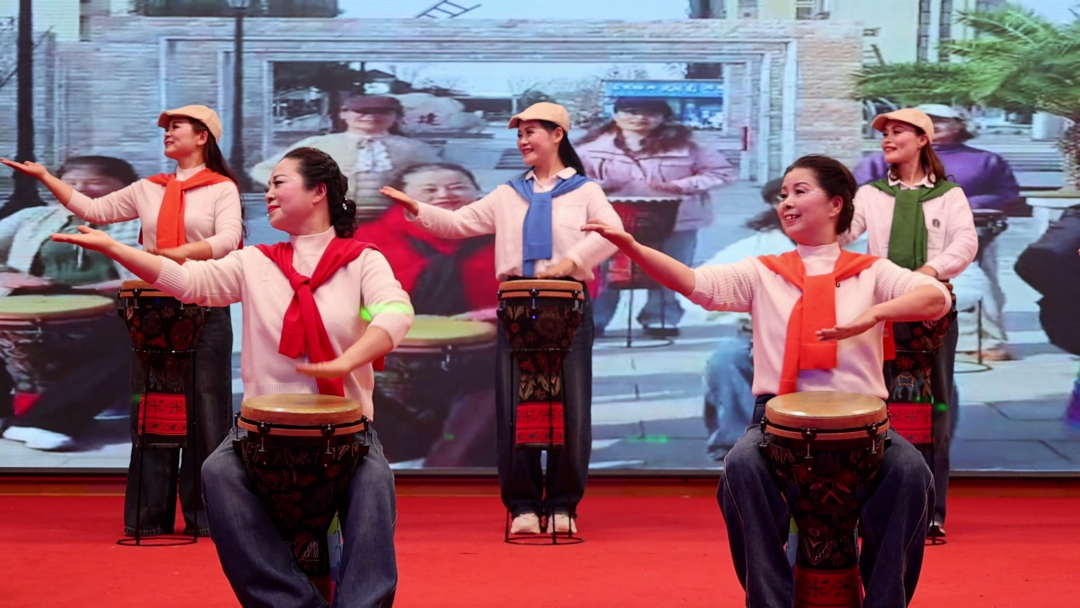 �Ǿ�ӭ�£������ݽ�ְ��Ԫ����������������Ļ