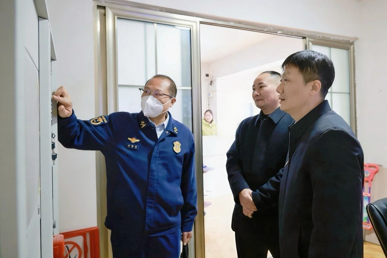 ��С�Ƕ�����ĩ�����ȫ�������ص㹤��