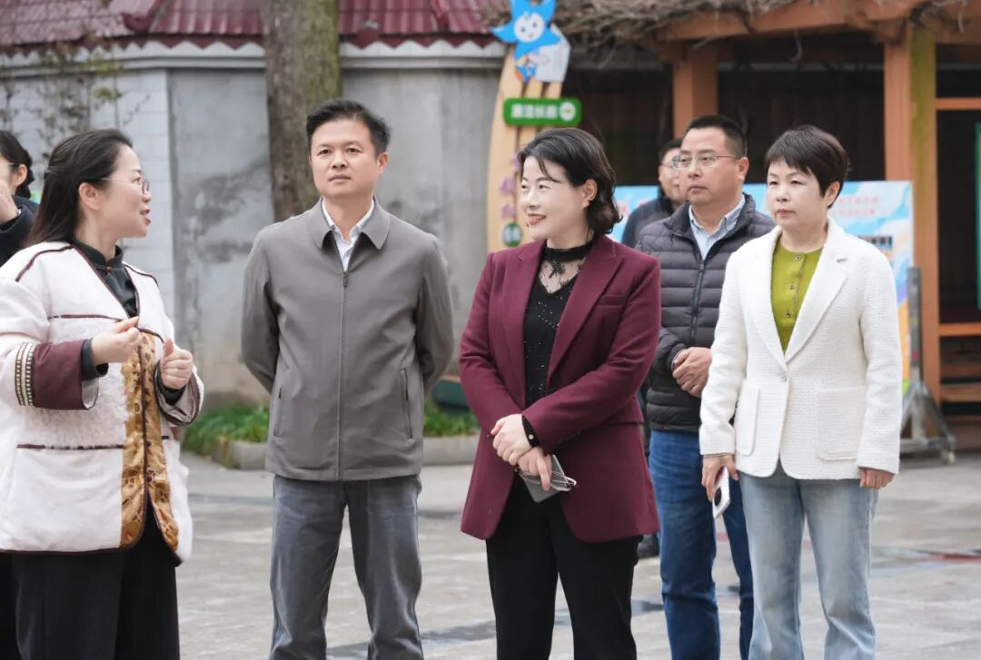 �ӽ���ר����о��������̸�������У������ר�����ι���